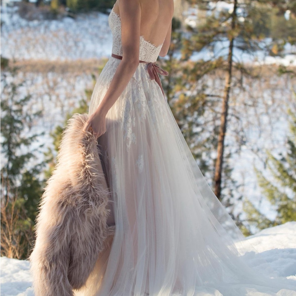 Willowby by Watters Geranium gown Size 4 Long